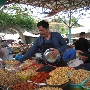 Bişkek pazar yeri
