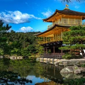Kinkaku-ji budist tapınağı Kyoto - Japonya 