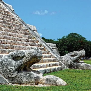 Maya Piramit işlemeleri Chichen Itza harabeleri