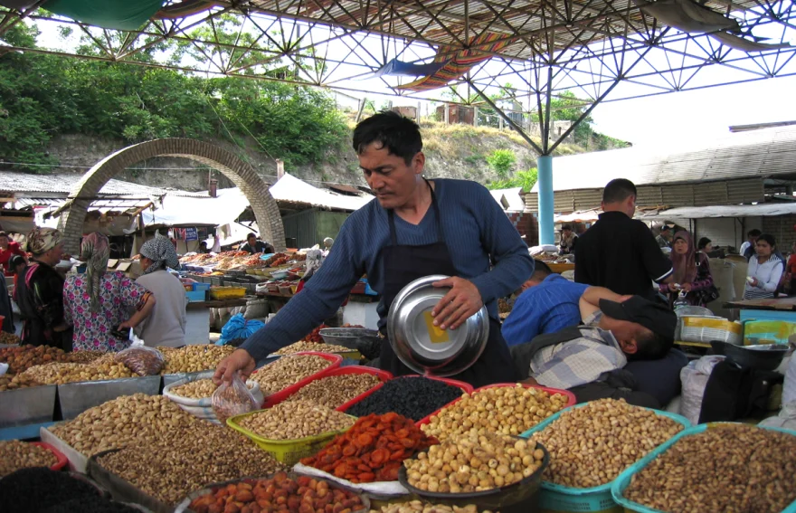 Bişkek pazar yeri