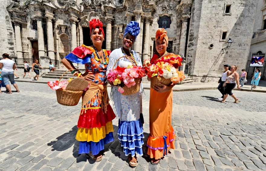 Havanalı çiçekci bayanlar